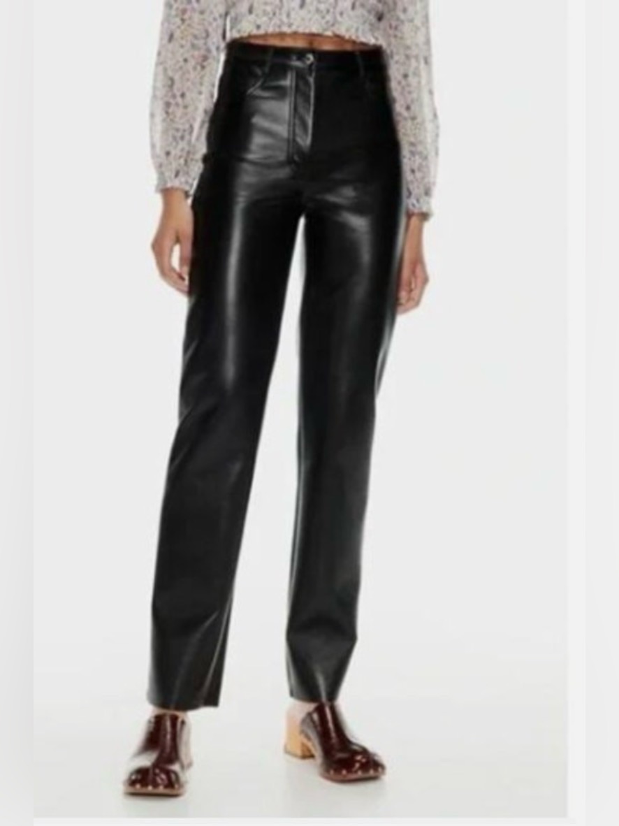 Aritzia Wilfred The Melina Pant Black High Waisted Size 2.